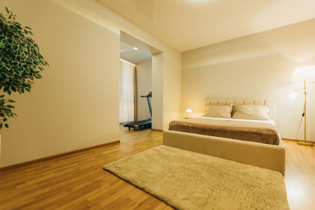 Atlant Luxury Big Family Apart On Golovna З Двома Окремими Спальнями Навпроти Тц Депот Безконтактне Заселення Черновцы Экстерьер фото